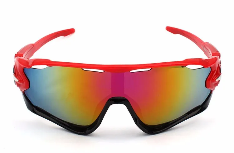 3017676875_863900383