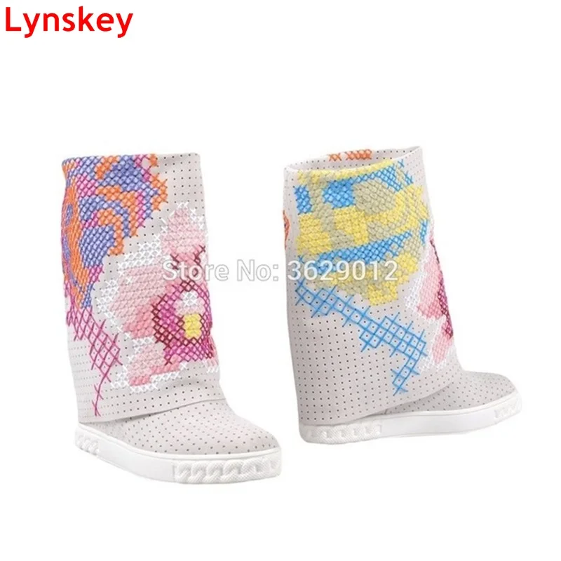 

Lynskey Spring Autumn Flower Embroidery Women Black Mid Calf Boots Fashion Height Increased Ladies Flat Shoes Zapato Mujer