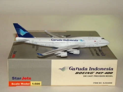 1:500 Garuda Indonesia 747-400F PK-GSI модель самолета
