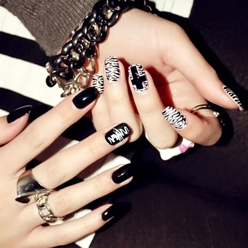 

2018 Direct Selling Sale False Nails Acrylic Nail Tips Europe And The Punk Black White Fake Patch Products 24 Models manicure