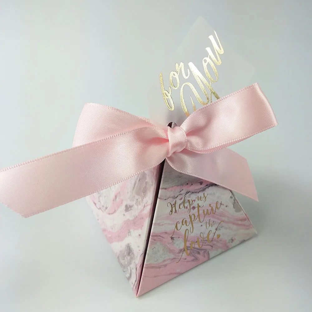 Треугольная пирамида Бумага конфеты коробки, свадебные сувениры и подарочная коробка с поблагодарить вас карты& лента принадлежности для вечеринки Свадебные украшения