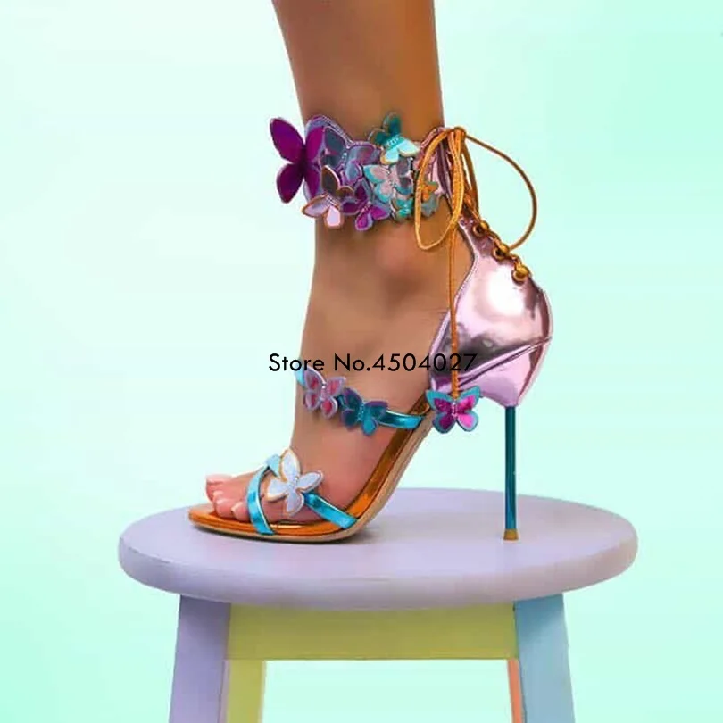 Новинка; Разноцветные туфли на высоком каблуке со шнуровкой, украшенные милыми бабочками, из кожи металлик, с бирюзовым ремешком и
