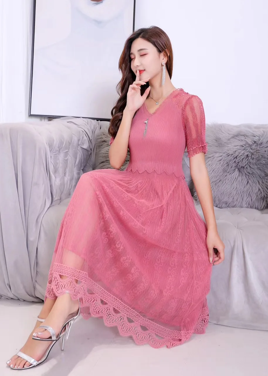 Original Design High-Quality Pleated Dress Sexy V-neck Pure Color Elastic Women's Slim Dress with Short Sleeves Pleated Dress