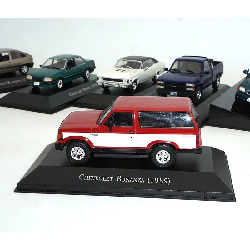 

1:43 Diecast Car Model Metal Toy Cars For Children Diecasts Toy Vehicles Toys For Children CHEVROLET BONANZA/JANGADA/TWINGO