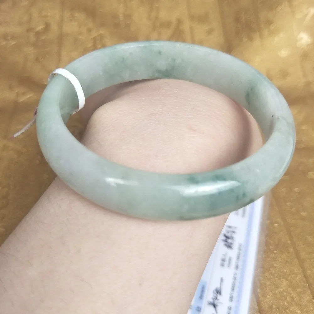 

Send A certificate natural Jadeite bracelet Natural light green two-color 54-61mm princess bracelet Jewelry gift