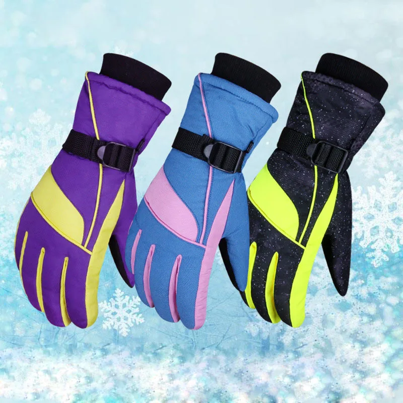 Skiing gloves 4