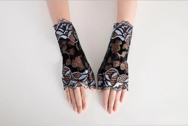 Перчатки женские Короткие ажурные модные шикарные кружевные перчатки без
