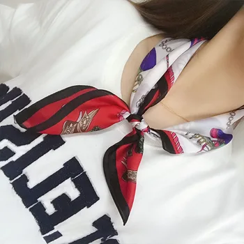 

2019 spring explosions hot wild simple classic car sweet geometric print 53*53cm lace artificial silk fashion scarf