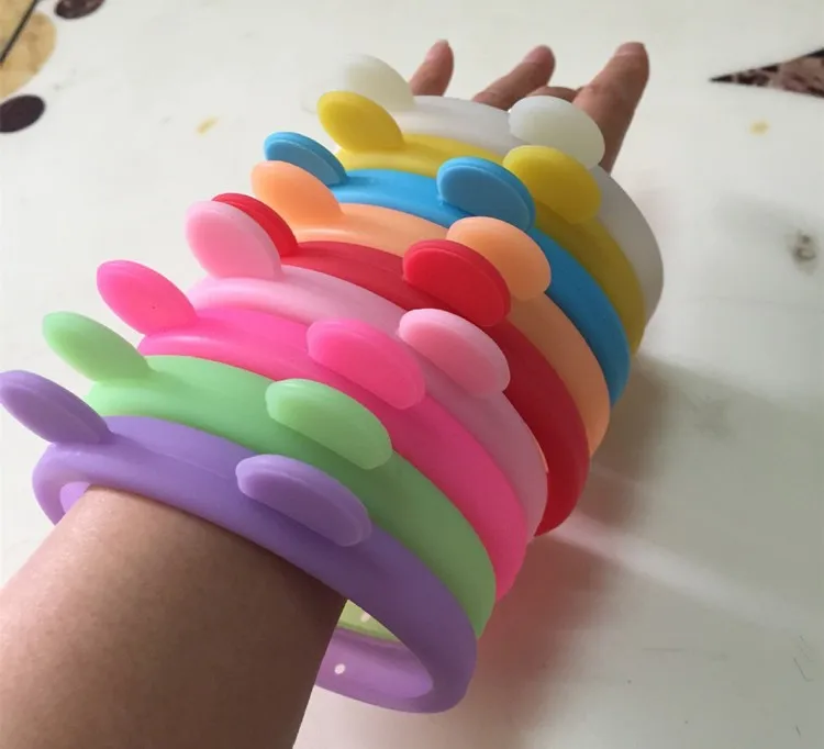 2122649473_1903174910