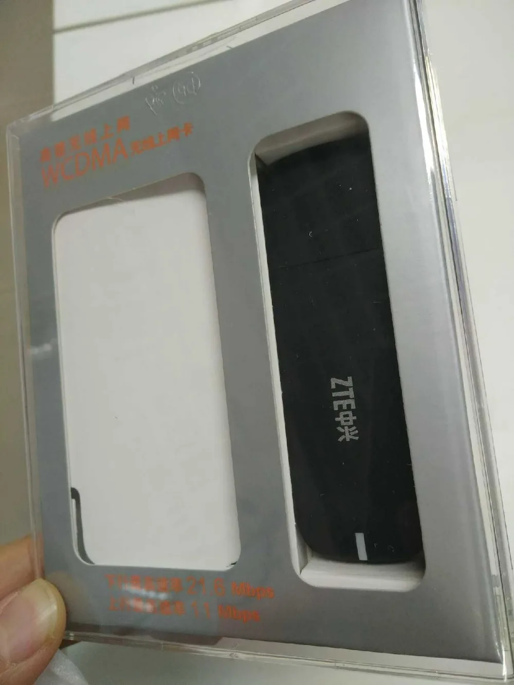 Беспроводной USB-ключ ZTE MF667S 3G HSPA + 21 6 Мбит/с WCDMA900/2100 |