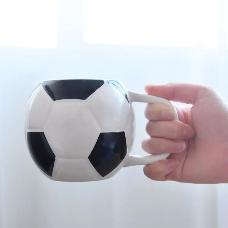Креативная посуда для напитков объемом 450 мл 3D футбольная форма керамическая