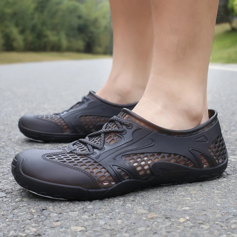 أحذية ماء حفرة الصنادل الرجال أكوا سباحة الصيف المياه نعال شاطئ المنبع Sandalia zapatillas hombre