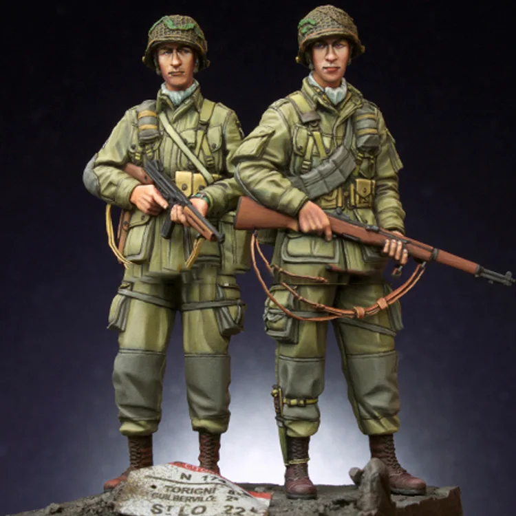 

1/35 Scale Unpainted Resin Figure US 101 Paratroopers 2 figures collection figure