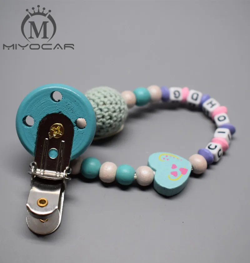 Miyocar индивидуальный-любое имя Hand Made Красочные Симпатичные крючком деревянные бусы манекен Клипса-держатель для пустышек клипы соска цепи