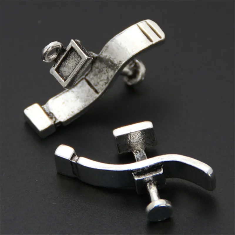 8pcs Antique Silver Dentists Bed Treatment Chair Diy Bracelet Necklace A671