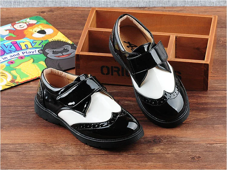New Boys and girls British fashion Kids shoes Black and white flower girl students evening performance PU children's shoes