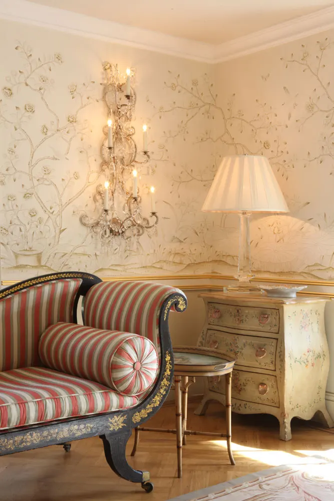 

Classic elegant Hand-painted silk wallpaper painting flowers with birds many patterns and background optional