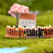 1pc Resin Garden Fence Miniatures Doll House Glass Bonsai Ornaments Doll House Fairy Decoration 1pc Resin Garden Fence Miniatures Doll House Glass Bonsai Ornaments Doll House Fairy Decoration