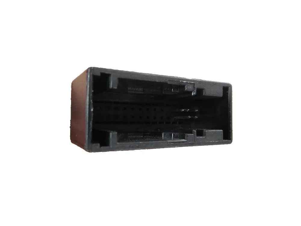 Переходник RGB в AV для OEM заводской резервной камеры VW Volkswagen Passat Magotan RNS510