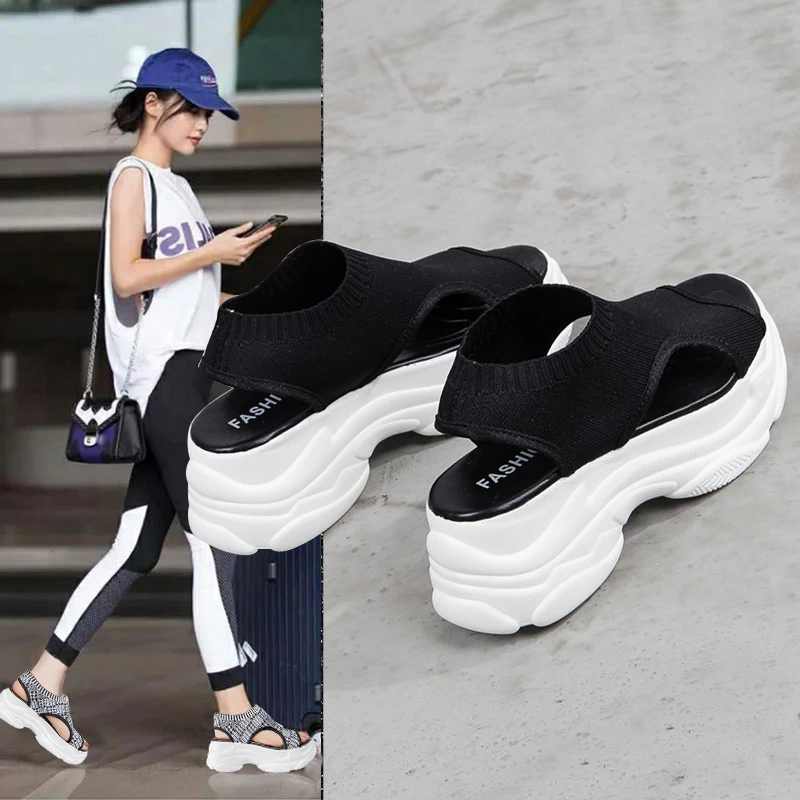 جديد المرأة عارضة أزياء صنادل أرضية عالية الجودة الصنادل النساء المنحدر و المفتوح الأصابع الصنوبر كعكة الأحذية A0-16