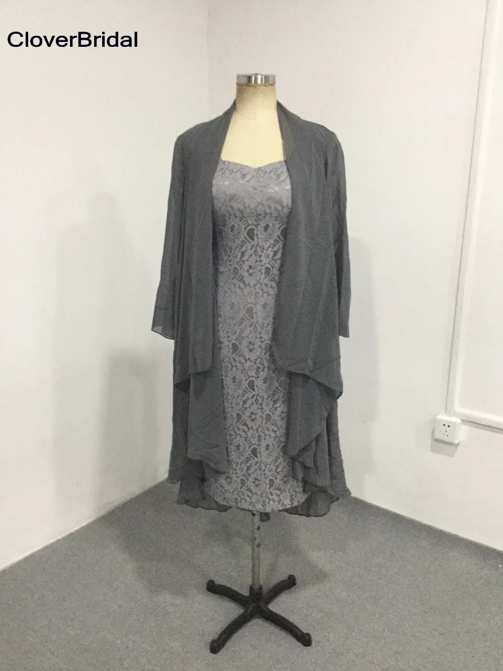 

Slim sheath cheap grey mother of the bride dresses lace knee length with jacket coat formal dress for mom vestido de madrinha