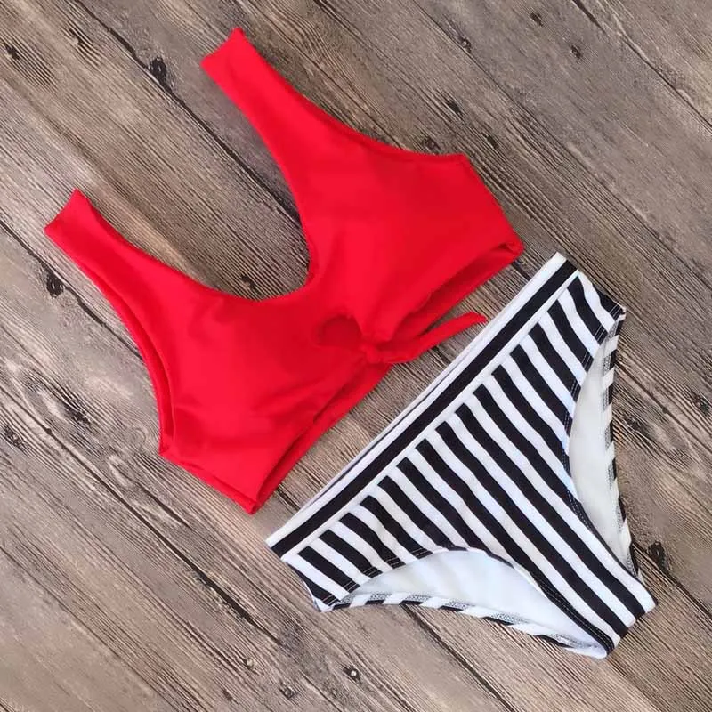 

TDFunlive 2019 New Women Knotted Padded Thong Bikini Mid Waisted Solid Color Scoop Neck Brazilian Swimsuit Beach Swimwear