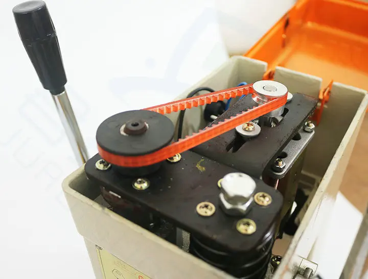 DeFu-998B-vertical-key-cutting-machine-For-Auto-Key-cutting-work-on-220v-50hz-to-make (3)