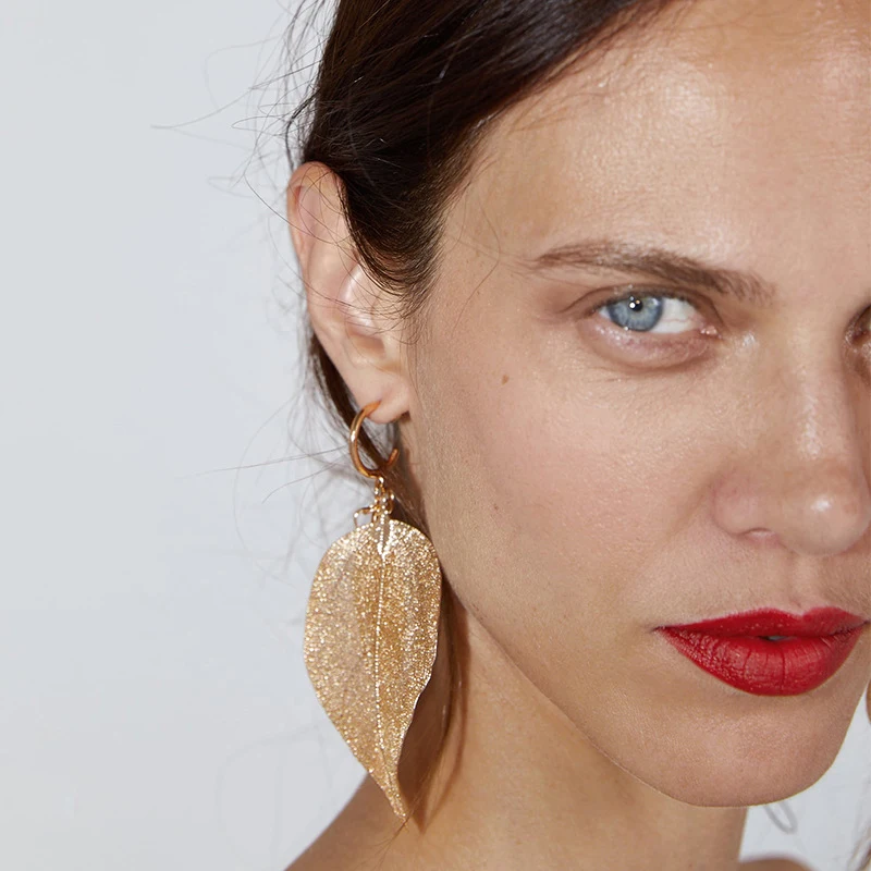 

HZ 2019 New Korean Exaggerated Hollow Colorful Texture Leaves Spray Paint Metal Drop Earrings for Women Girls Vacation