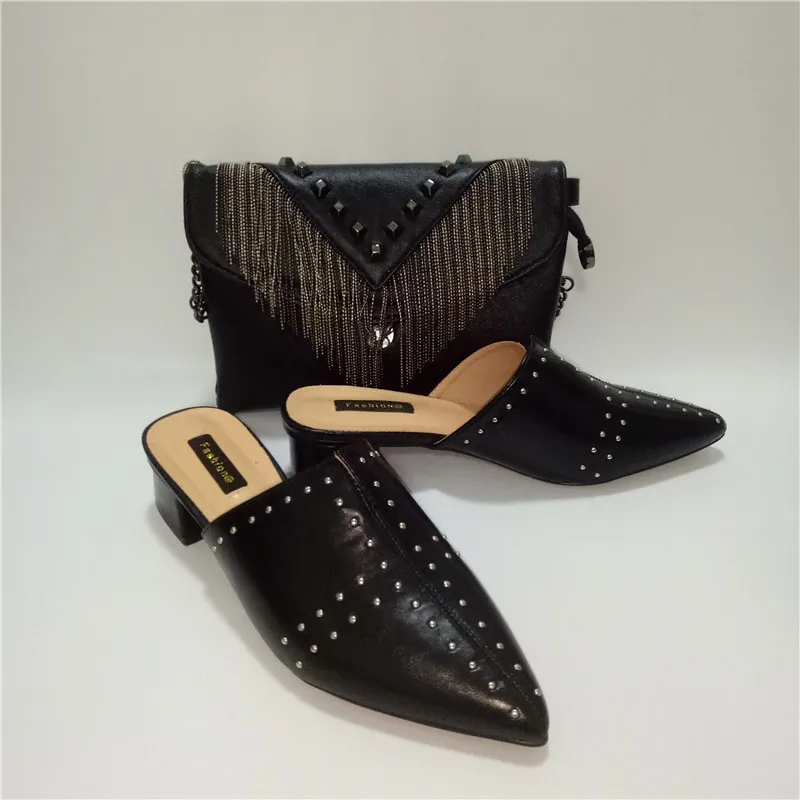 WENZHAN/Новейшая обувь сумка в комплекте из черной кожи с гвоздями для ежедневного использования обувь на маленьком каблуке с сумкой через плечо, большие размеры A93-1