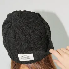 Весенне-зимние теплые вязаные шапки для девочек, шапки для взрослых, модные однотонные женские шапки со словами