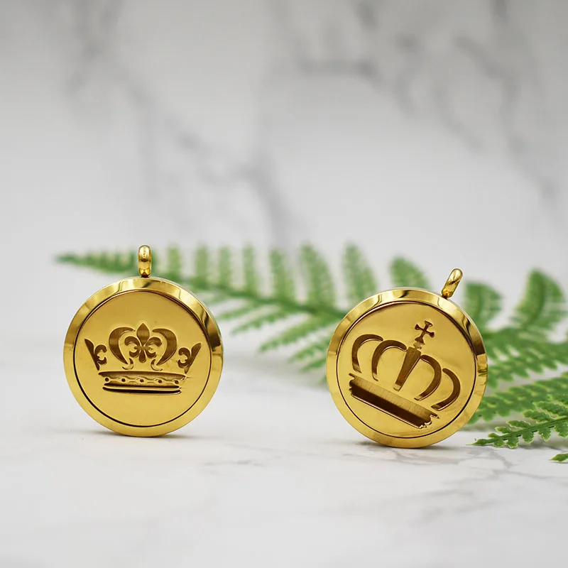 

1pc Elegant Golden My King My Queen Couple Crown Stainless Steel 30MM Screw Essential Oil Aromatherapy Locket Pendant Necklace