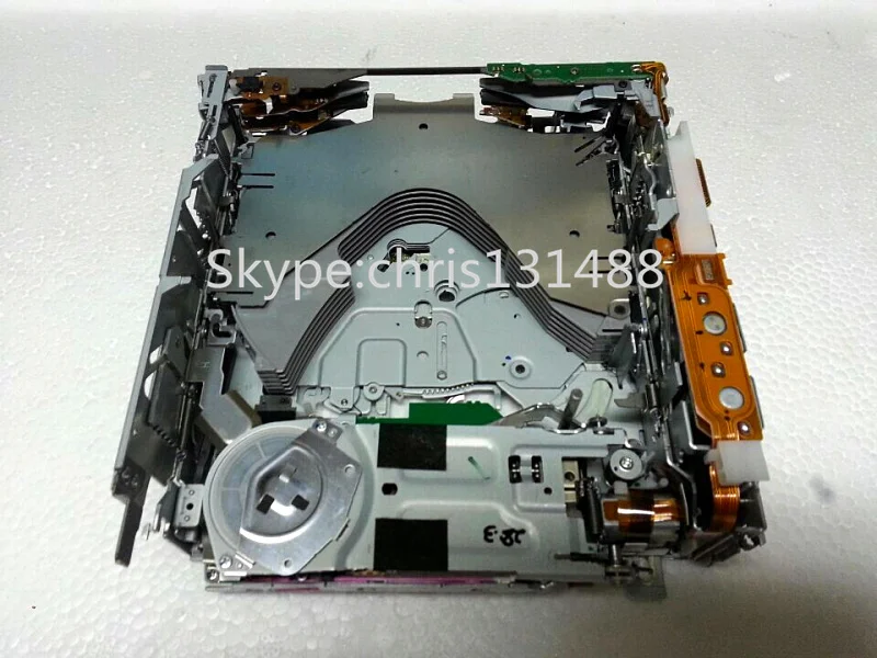 painer 6 CD changer 6-disc mechanism.jpg
