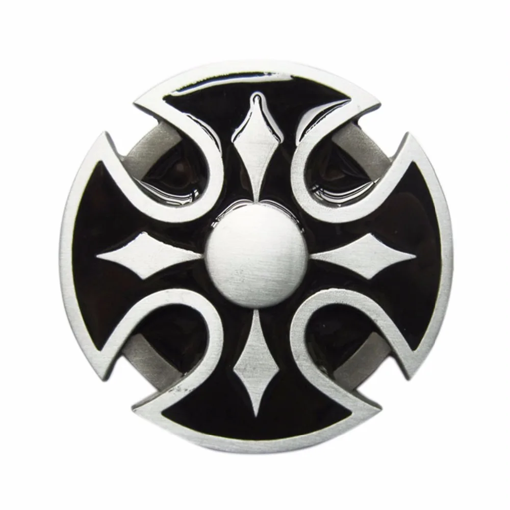 круглый крест. крест в круглой подвеске. крестик на цепи. казацкий нательный крест. византийские окна.