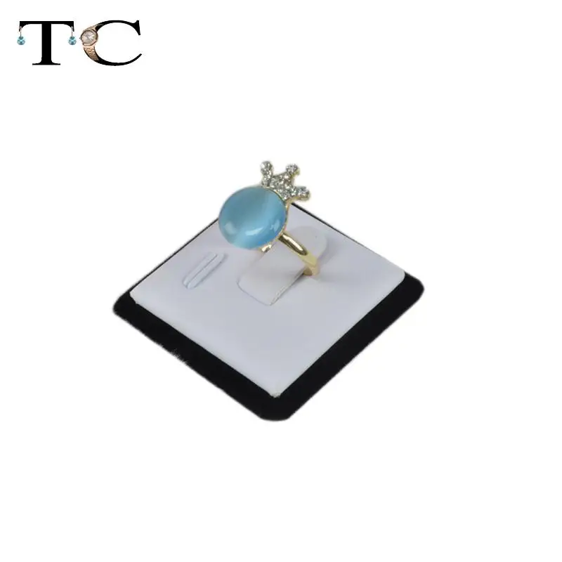 

Free Shipping Wholesale 20 pieces Ring Tower kit Jewelry Display 4.5*4.5cm Ring Holder Stand Tower in White and Black