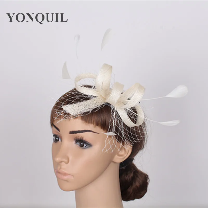 

charmming Cute grils fascinator hat with feather for women nice bridal hair accessories black cocktail party hat hair combs FS28