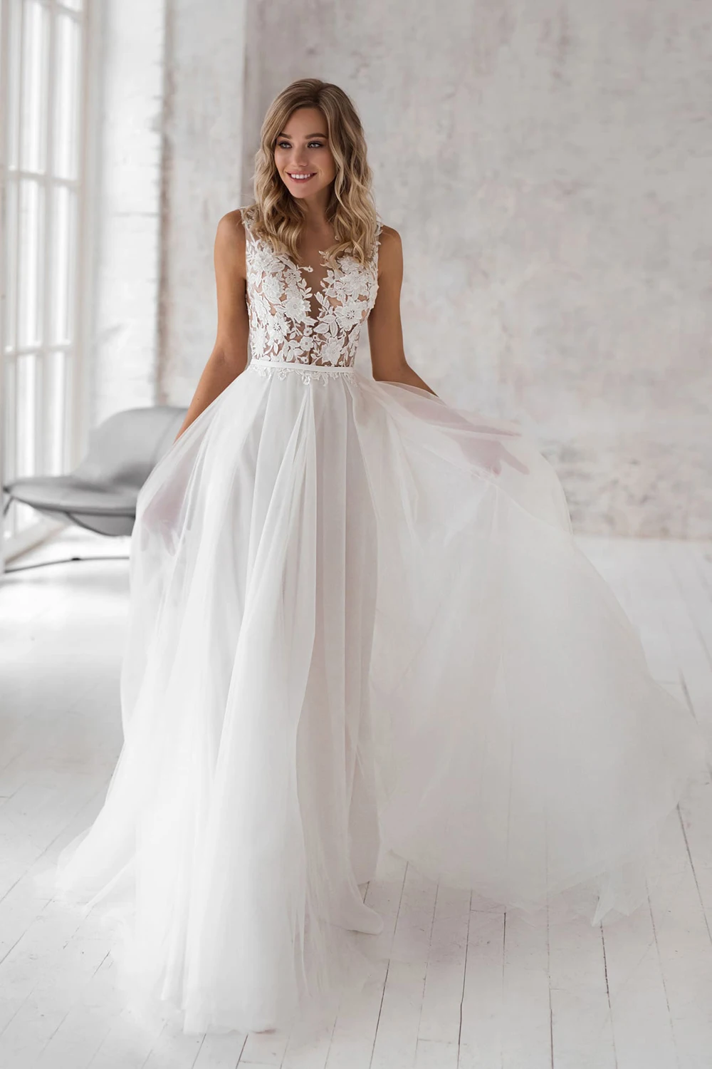 

Elegant Bohemian Wedding Dresses 2019 Lace Appliques Tulle Bridal Dress Customized Plus Size Wedding Gown