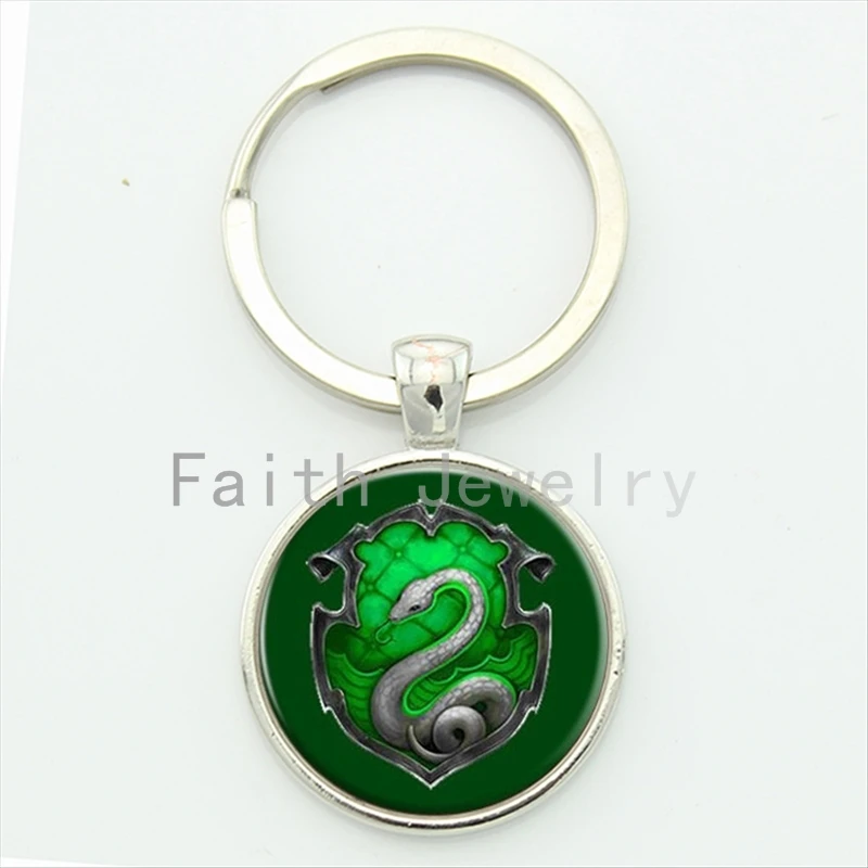

Charm green color tone Hogwarts school snake badge keychain popular male leisure key chain movie fans gift KC 007