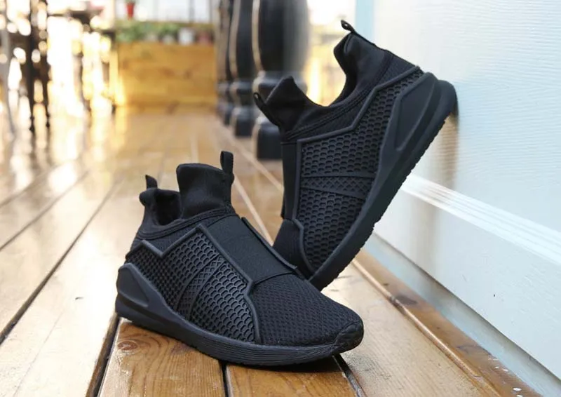 New-exhibition-Sneakers-Brand-Hot-Sales-Mens-Casual-Mesh-Shoes-Lightweight-Fly-Weave-Breathable-Fashion-Men-Walking-shoes-Hombre-005 (19)