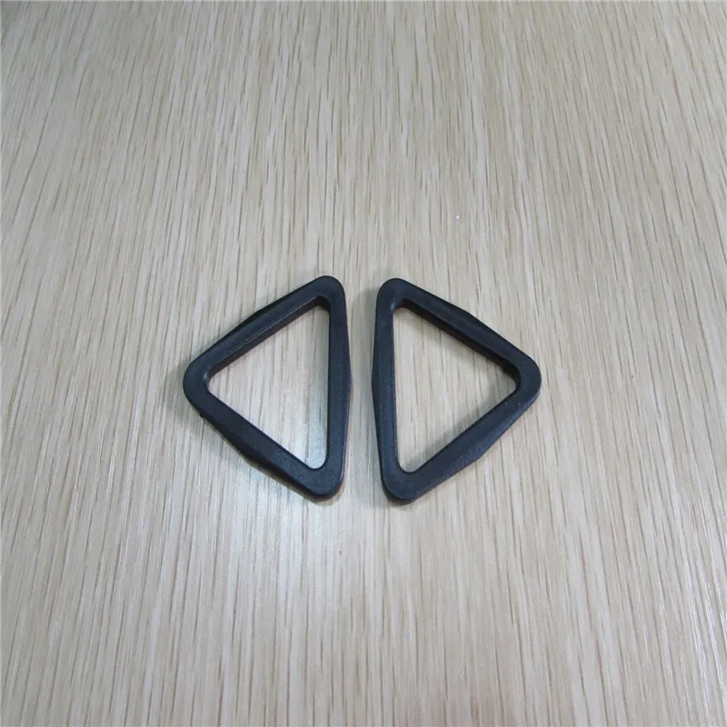 Triangle buckle