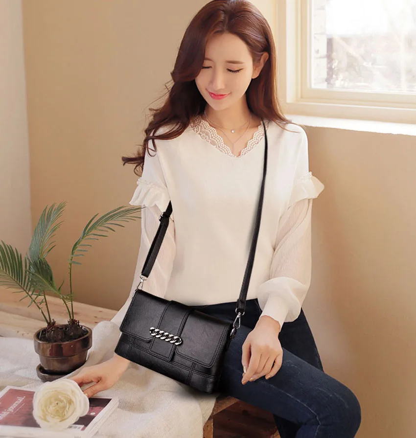 shoulder bag 18