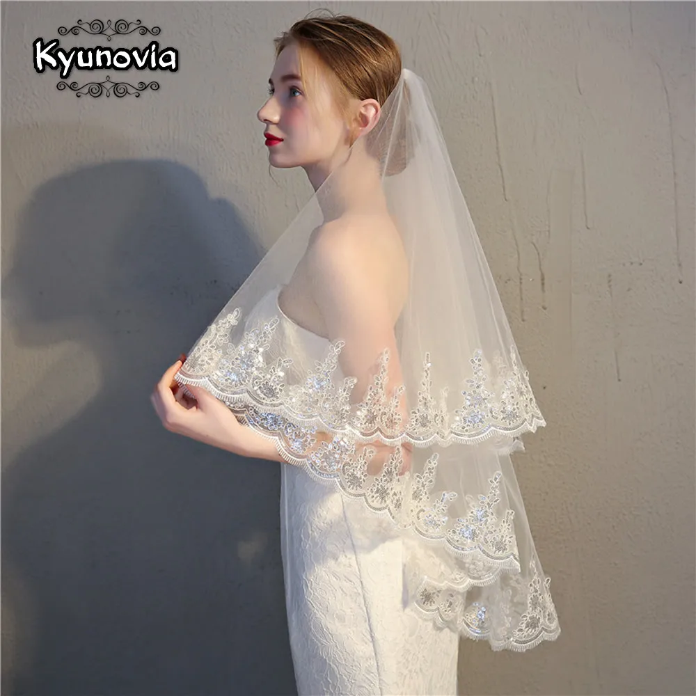 Kyunovia свадебная фата с расчески до локтя короткая кружевной аппликацией