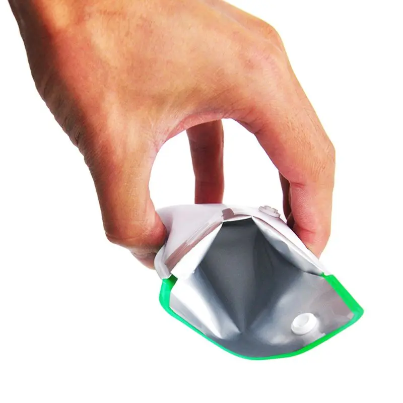 Portable Mini PU Aluminum Film Pocket Ashtray Bag Heat Resistant Cigarette Ash Pouch Compact Fireproof Outdoor Smoking Accessory Portable Mini PU Aluminum Film Pocket Ashtray Bag Heat Resistant Cigarette Ash Pouch Compact Fireproof Outdoor Smoking Accessory