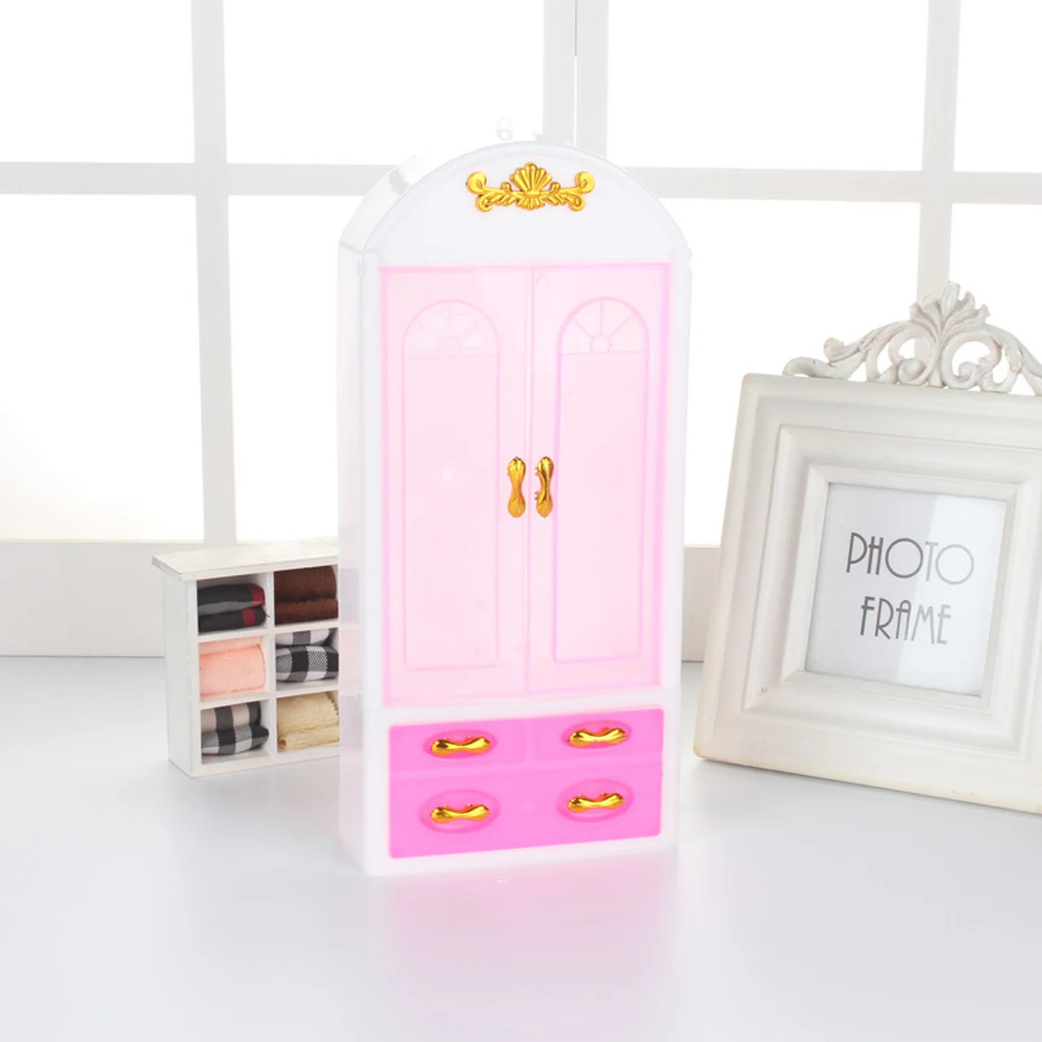 Kids Girls Mini Dollhouse Plastic Wardrobe Miniature Closet Cabinet Bedroom Furniture Accessories for Barbie Toys Kids Girls Mini Dollhouse Plastic Wardrobe Miniature Closet Cabinet Bedroom Furniture Accessories for Barbie Toys