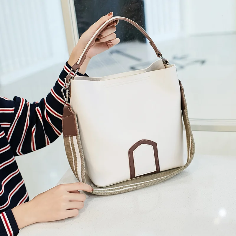 Bolso de hombro Vintage de mujer de Tinkin bolso de cuero de PU cubo sólido de moda bolsa de mensaje pequeña simplicidad bolsa cuadrada de 3 colores Bolso de hombro Vintage de mujer de Tinkin bolso de cuero de PU cubo sólido de moda bolsa de mensaje pequeña simplicidad bolsa cuadrada de 3 colores