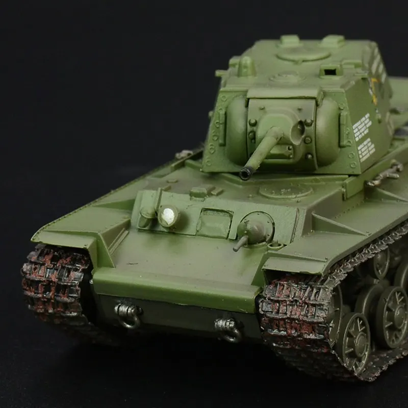 Предустановленная модель в масштабе 1/72 Kliment Voroshilov KV 1 времен Второй мировой войны