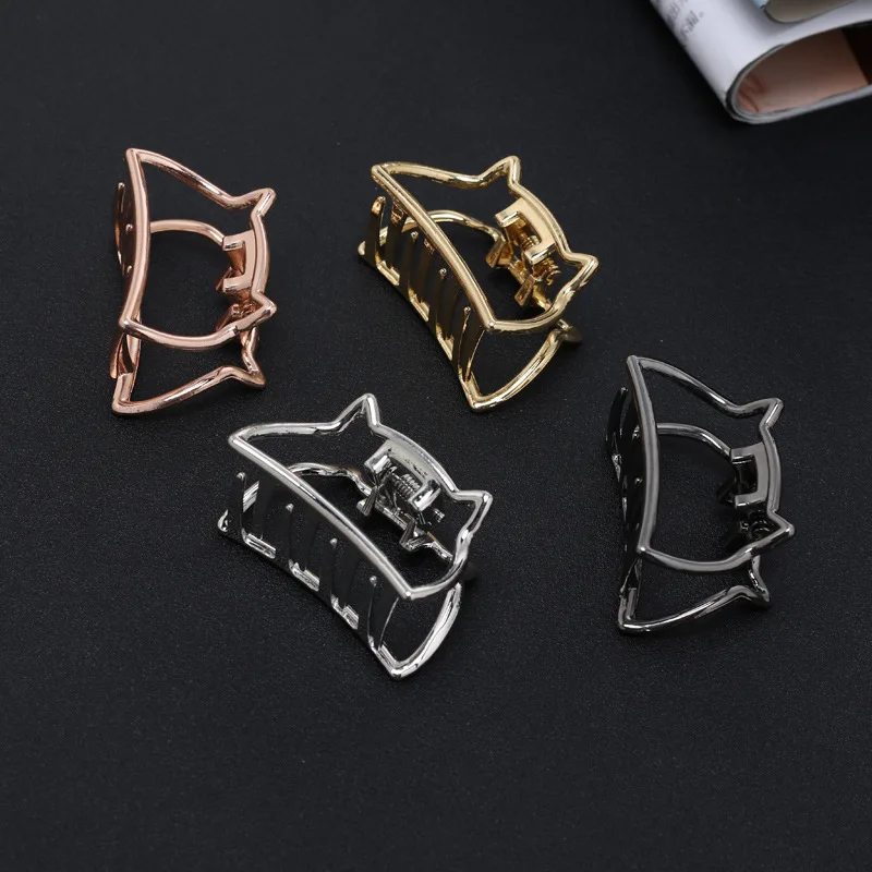 

Fashion Women Hair Claw Solid Color Hair Crab Retro Moon Shape Pearl Hair Clips Make UP Hair Accessories Large Size Hairpin
