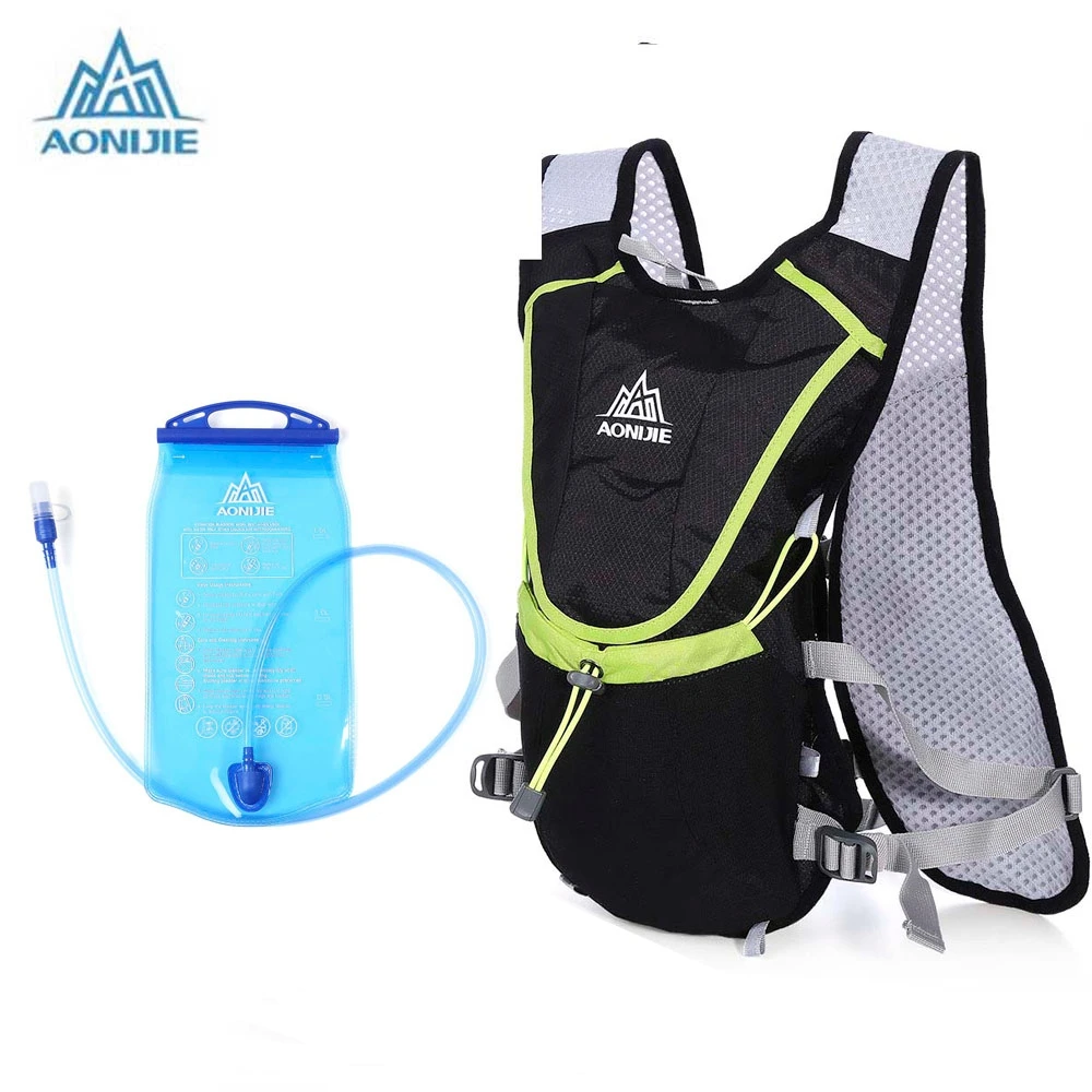 

8L Unisex Ultralight Running Backpack Camping Hiking Trekking Bag Multi-functional Bicycle Bags with 1.5L Water Bag for Outdoor