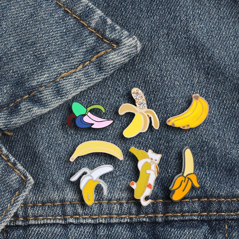 

Creative Fruit Rhinestone Crystal Brooches For Women Rainbow Banana Cat Accessories Denim Jackets Coat Jewelry Enamel Pin Buckle