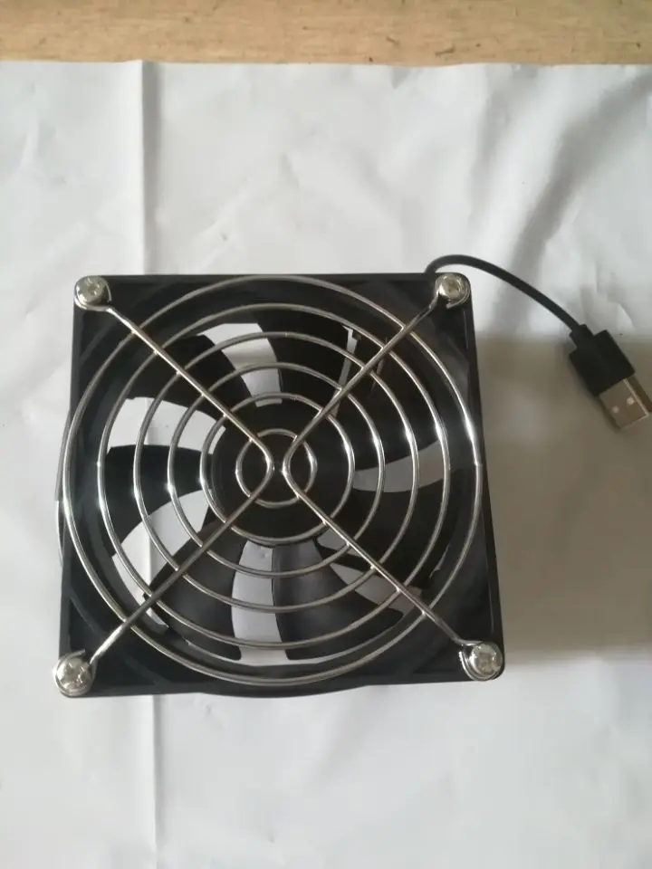 

USB cooling fan 9cm thin silent , TV box/ receiver /Xbox/ / projector/router