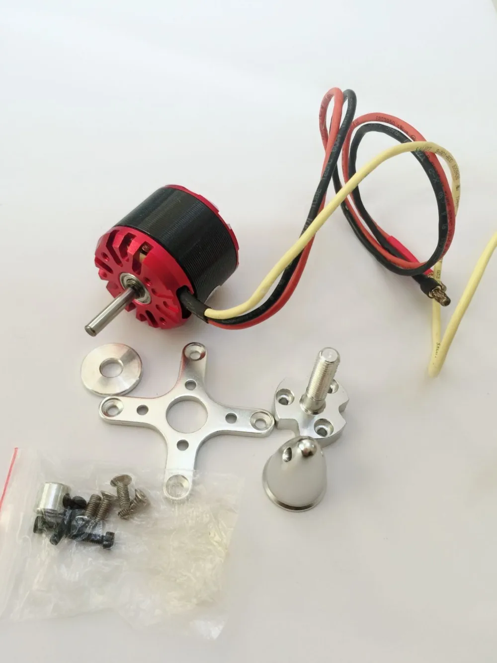 В продаже EMP RC двигатель 3536 KV1200 с 4 мм валом outrunner бесщеточный постоянного тока для